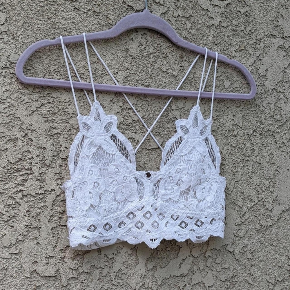 Free People - Picture 4 of 6
